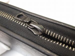 bill wall leather(ビルウォールレザー) 長財布 ファスナー修理 スライダー交換 持ち手が取れた 修理後3